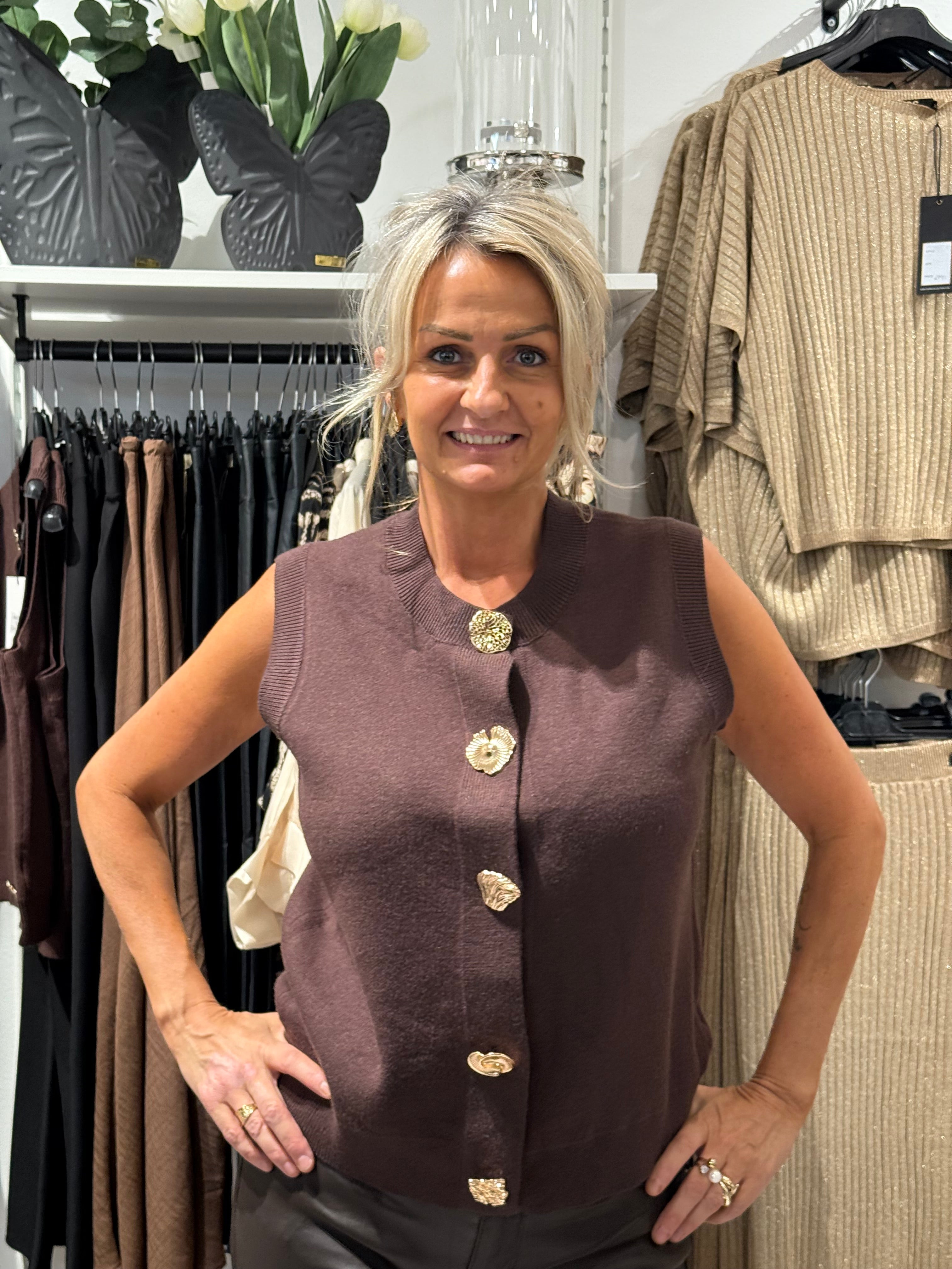 Weste Mit Goldknöpfen – Braun